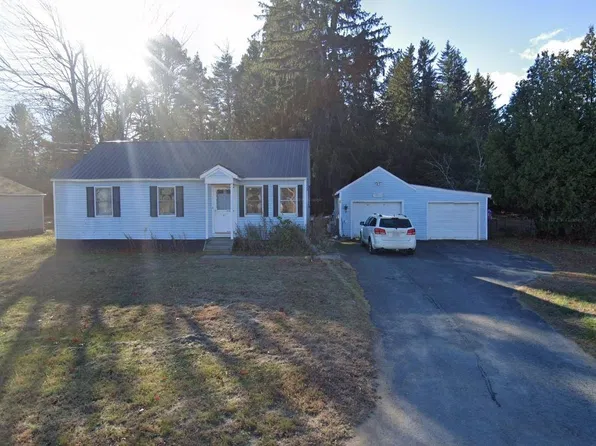 87 Hill St, Keeseville, NY 12944