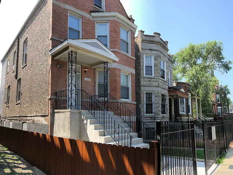 1936 S Troy St #G — Photo 1