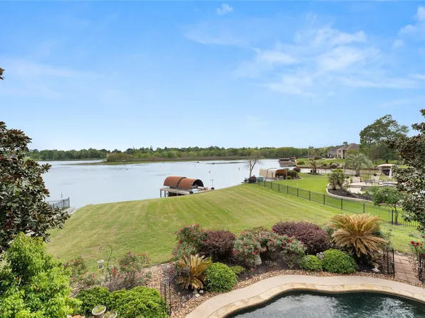 11348 Lake Oak Dr, Montgomery, TX 77356