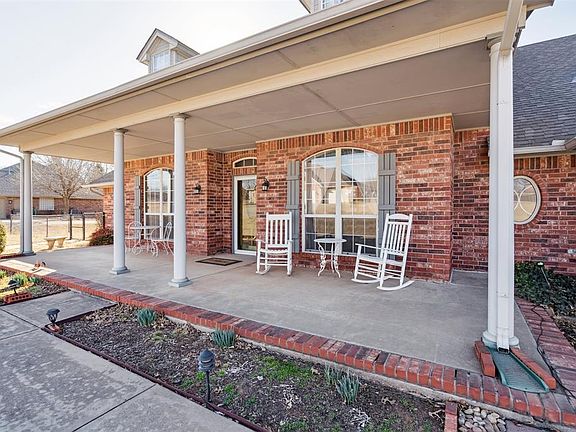 3rd image of 5 Loblolly Ln