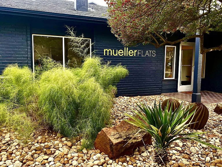 Mueller Flats Apartments — Photo 11