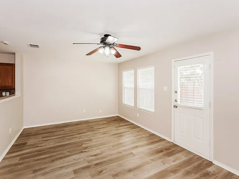 4549 Lacebark Ln — Photo 9