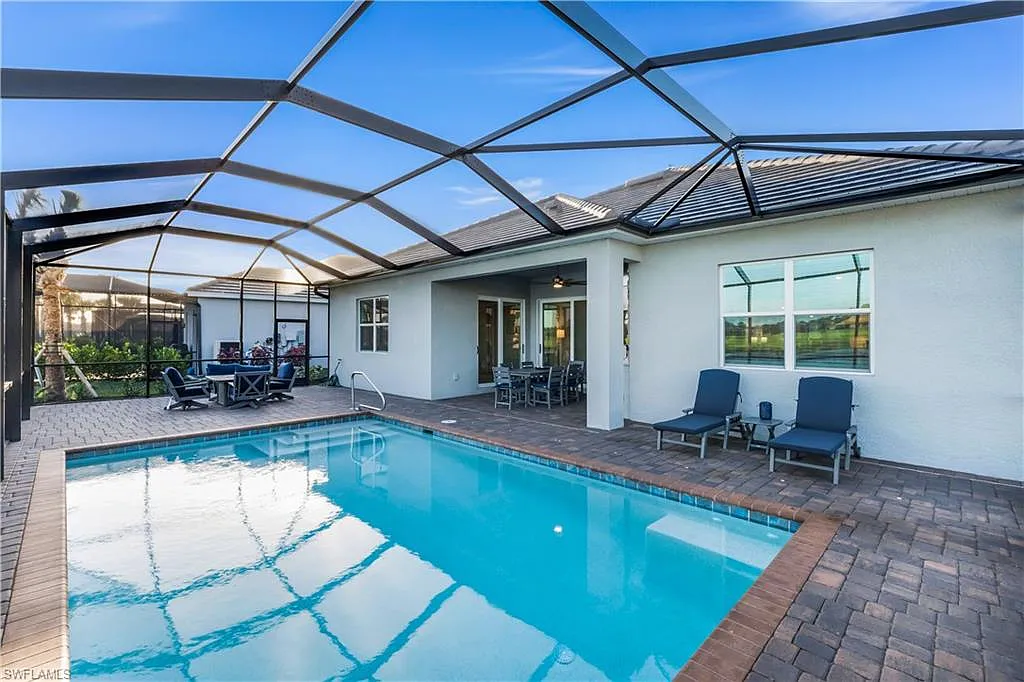 4 bed, 3.0 bath, 2477 sqft, $13,000 — Photo 2