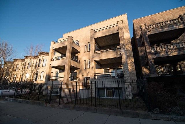 1st image of 3527 S King Dr APT 2N