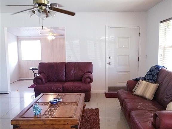 2nd image of 204 Gardenia Ave