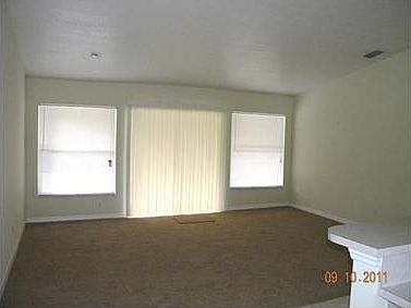 5th image of 668 SE Clifton Ln