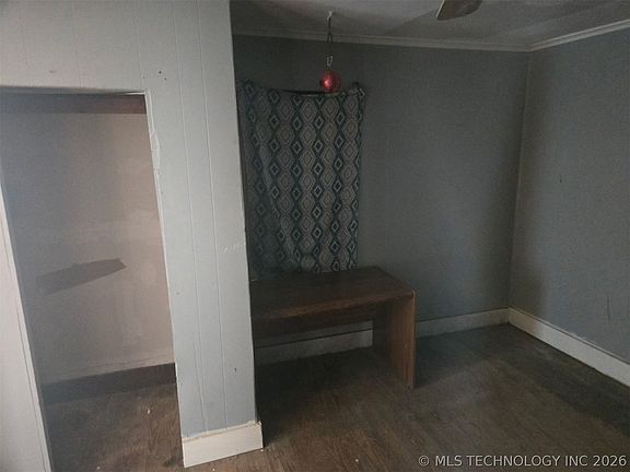 3rd image of 103 N Margarite Ave