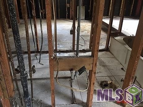 4th image of 29257 S Palmetto St
