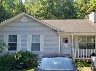 5654 N Hall Pl, Murrayville, GA 30564
