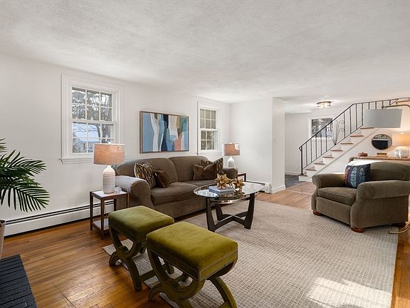 3rd image of 16 Sunnyside Ave
