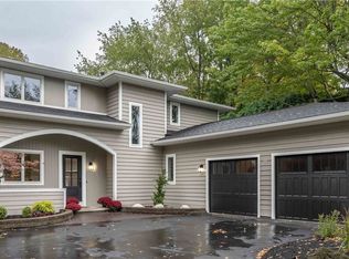 428 Bartell Ln, Webster, NY 14580