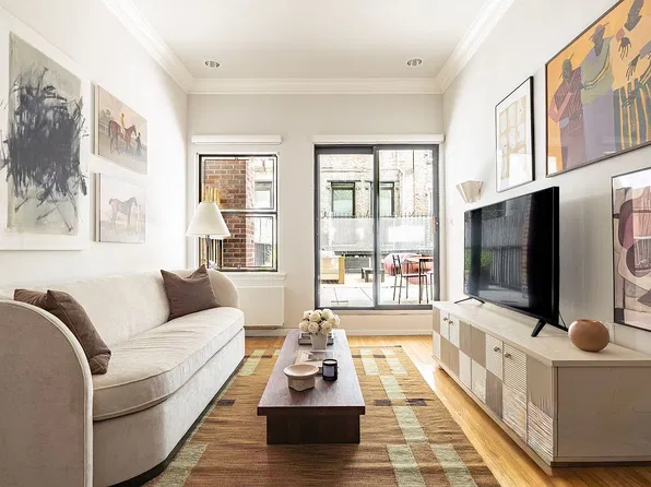 35 E 10th St APT 2D, New York, NY 10003