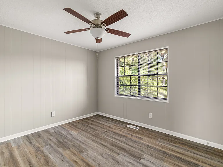Camden Place Apartments — Photo 16