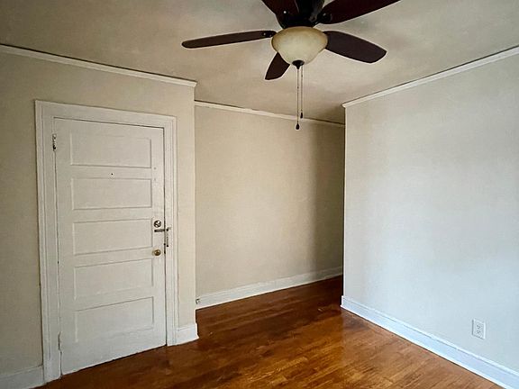 5th image of 1008 N Belmont Ave APT C