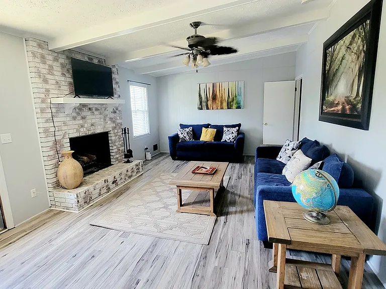 806 Greenwood Dr — Photo 18