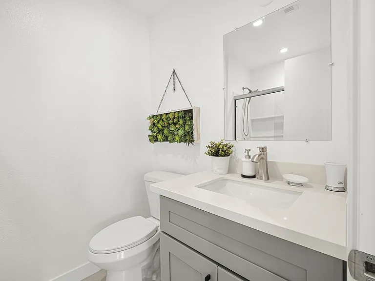 4141 E Addington Cir — Photo 14
