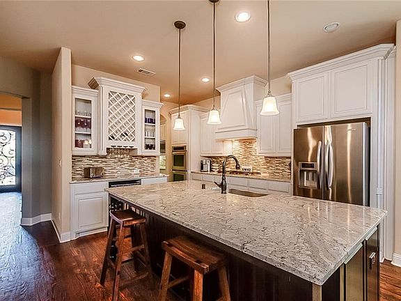 3rd image of 6912 Pritchard Ln
