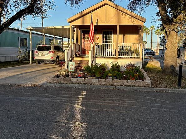 196 Lago Vista St