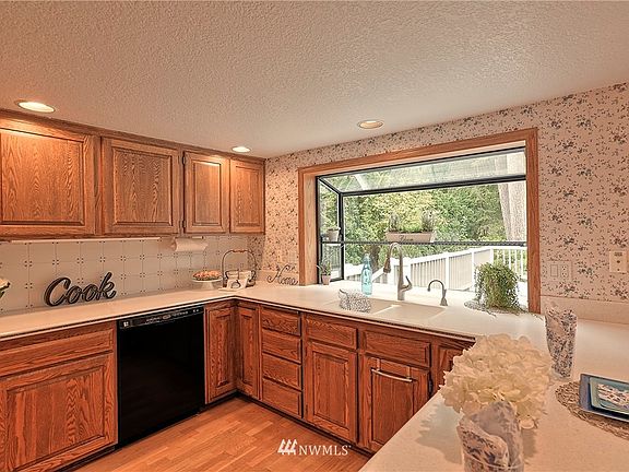 Bright Garden Window, Hot Water Dispenser & Trash Compactor