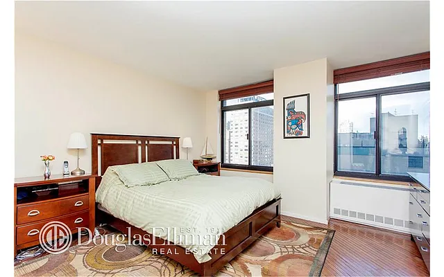 Rented by Douglas Elliman | media 37