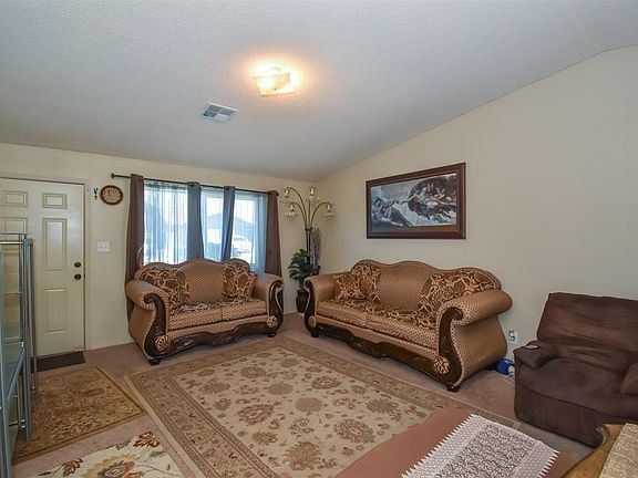3rd image of 3633 S Hinckley Dr