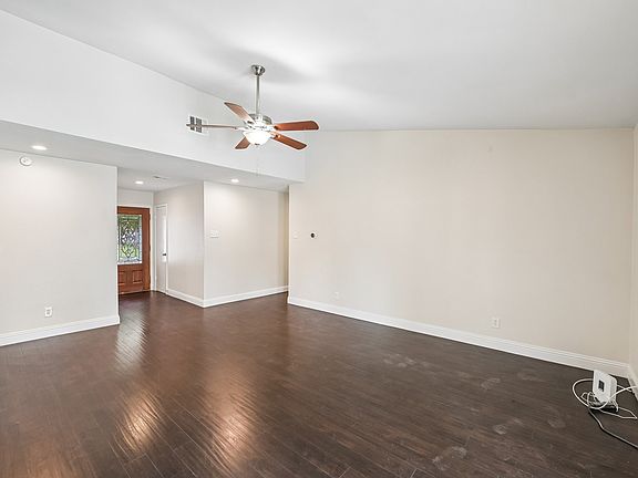 2nd image of 402 W Springdale Ln