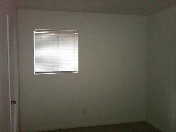 5th image of 461 Camelot Pkwy