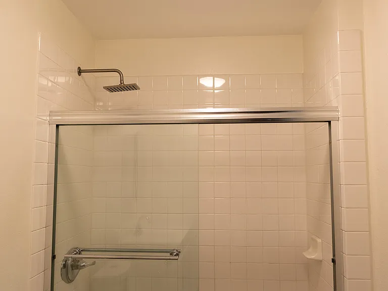 1102 Termino Ave #1104 — Photo 4