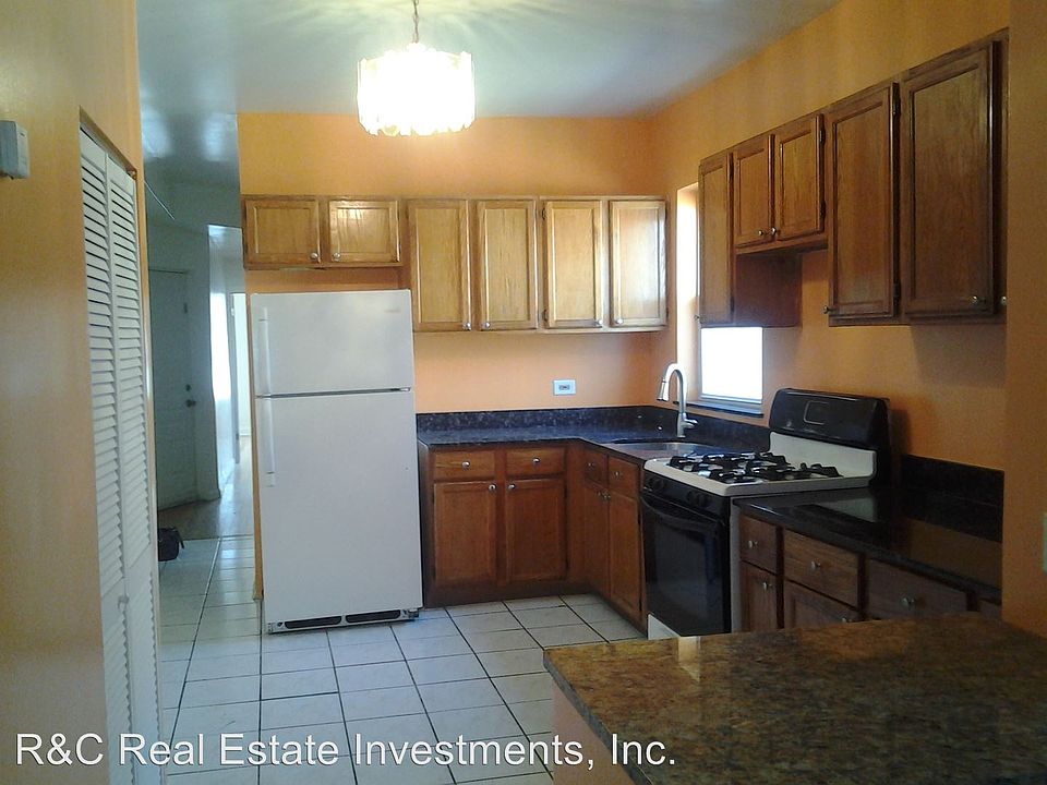 2nd image of 3728 W Division St