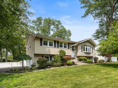 5 Raymar Ln, Wayne, NJ, 07470