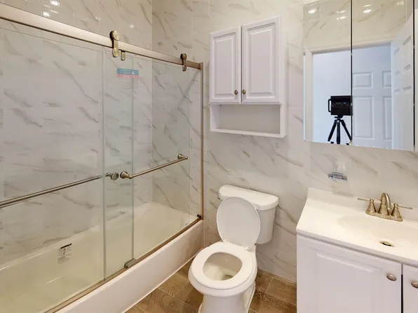 366 Armstrong Avenue image 20 of 22