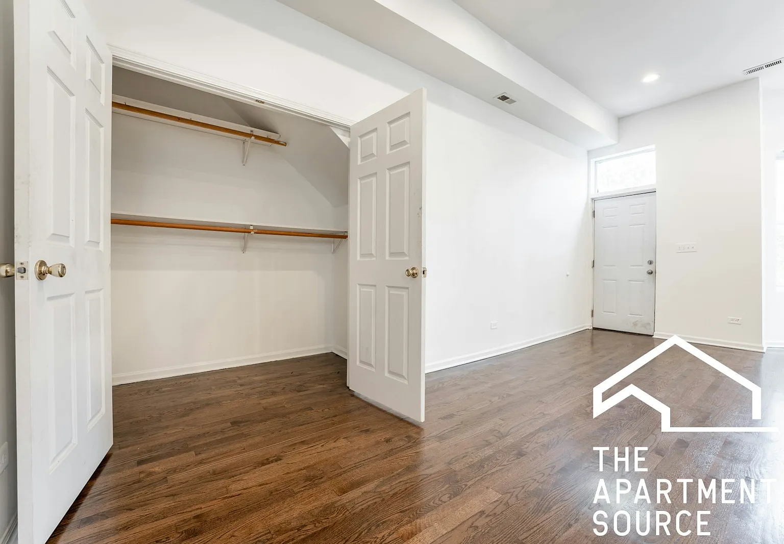 2112 North Campbell Avenue, Unit 1F — Photo 4