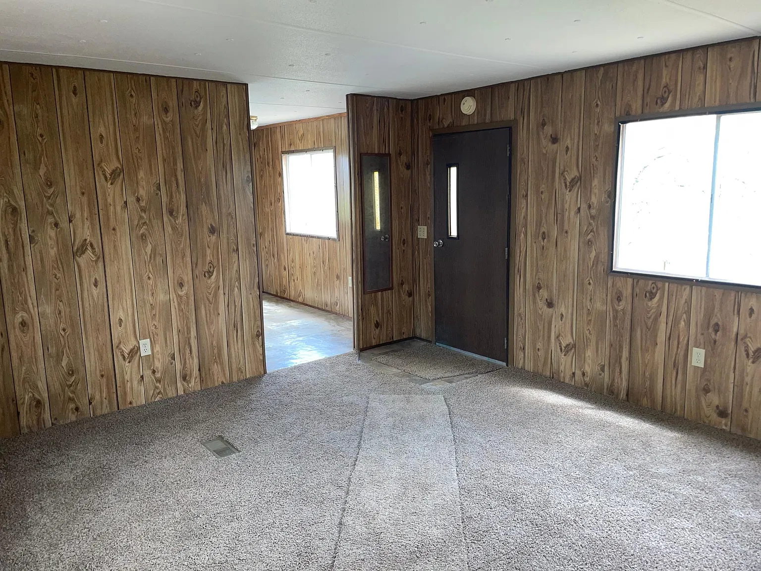 2 bed, 720 sqft, $950 — Photo 3