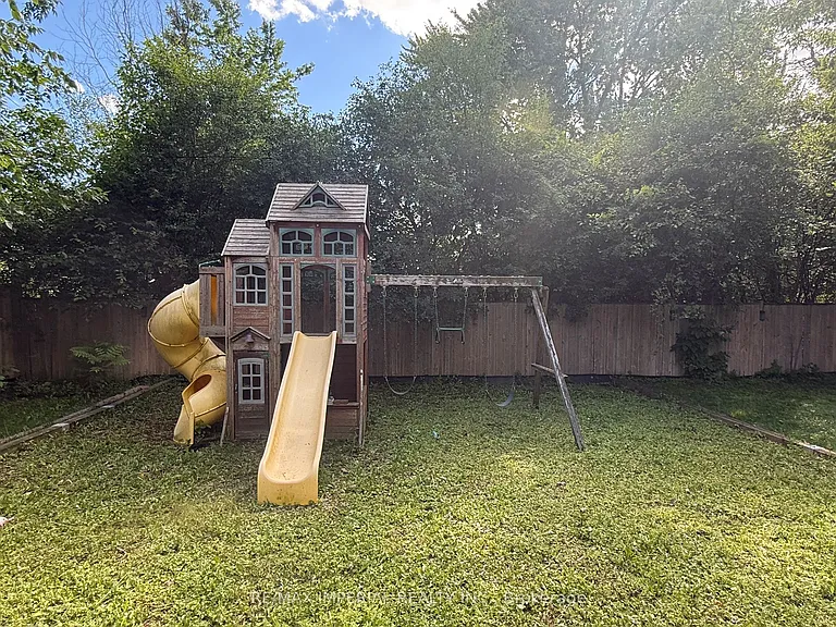 3568 Joan Dr — Photo 46
