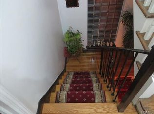 2435 Laconia Ave, Bronx, NY 10469