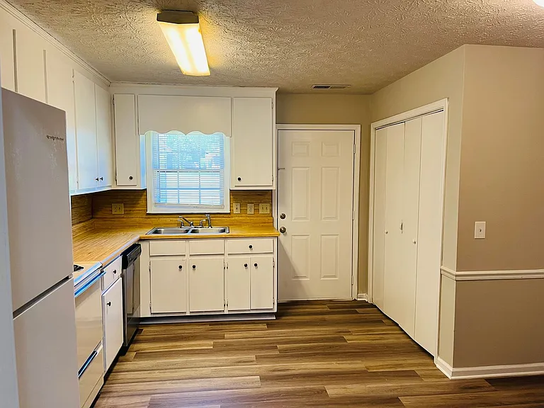 10 Fredda Lane — Photo 9