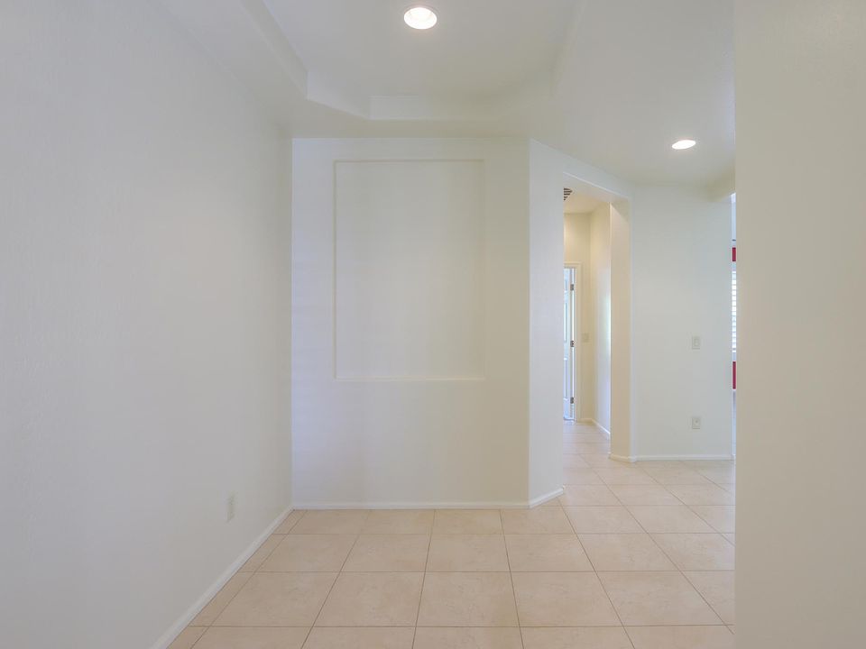 1st image of 5308 N Arrowhead Dr