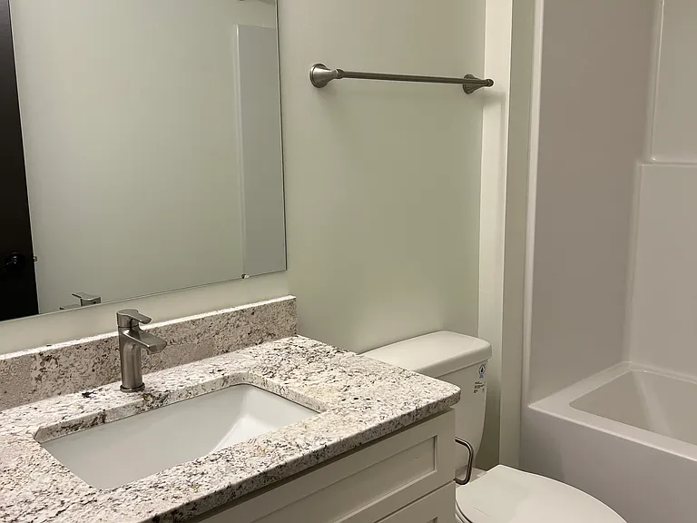 Pulaski Lofts — Photo 27