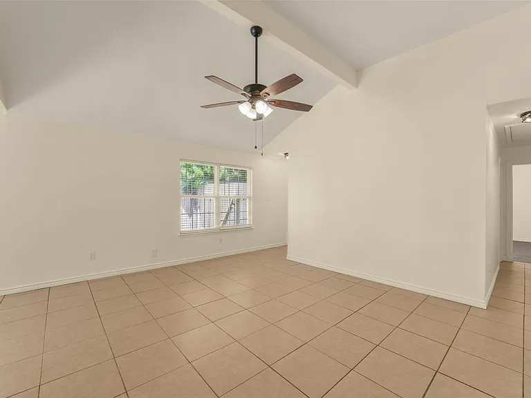 18147 Dinner Creek Dr — Photo 10