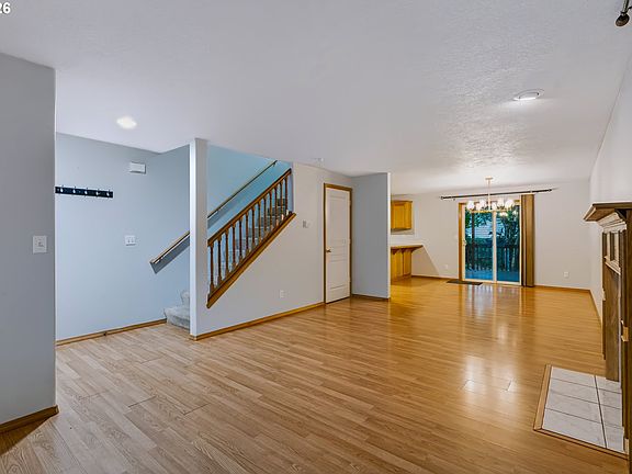 5th image of 3929 SE 117th Pl