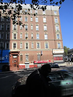 Rented by RC Realty Group of New York Inc | media 25