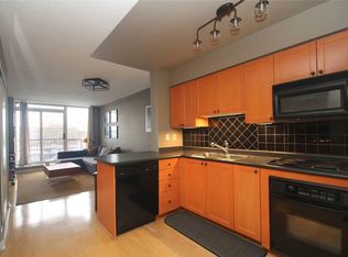 1000 King St W #718, Toronto, ON M6K3N1