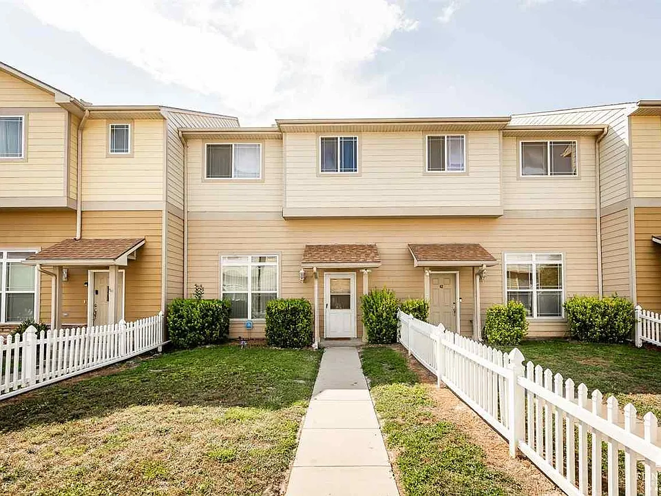 43 Fuller Cir #43