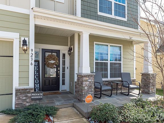 3rd image of 9236 Vecchio Dr