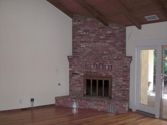 4th image of 7520 Willowview Ct