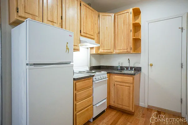 Rented by City Connections Realty | media 28