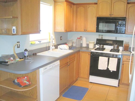 3rd image of 5194 Blueberry Hill Ave