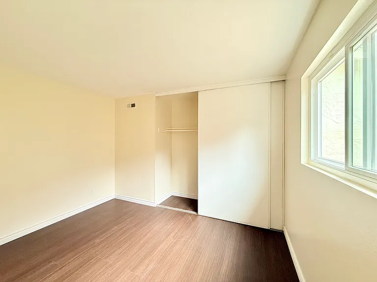 5775 Altamont Dr — Photo 12