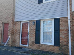 416 Clark St #B2, Cheraw, SC 29520