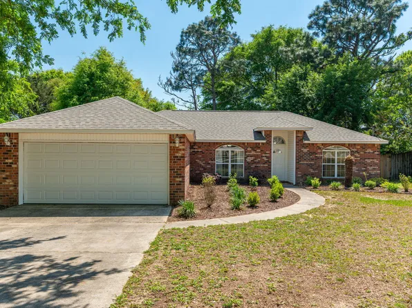 392 Riverchase Blvd, Crestview, FL 32536